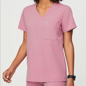 Figs Chalk Pink Scrub Top